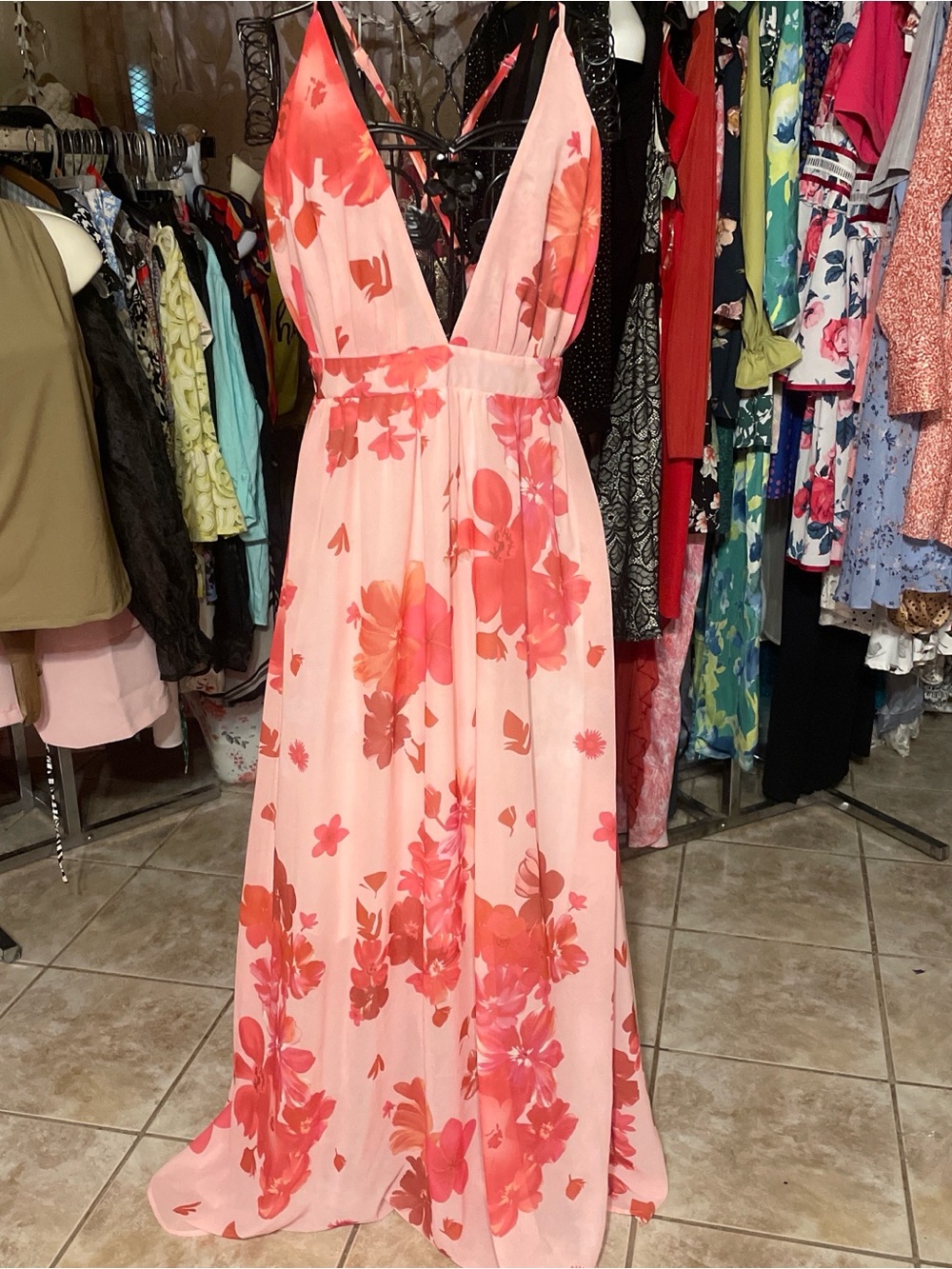 V-Neck Coral Floral Maxi Dress with Flowing Skirt